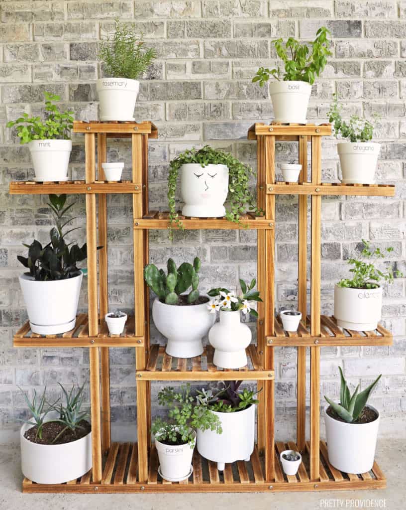 Easy Vertical Herb Garden - Pretty Providence