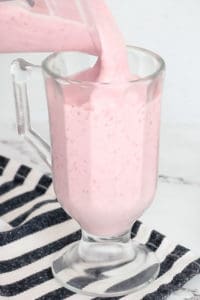 Pretty Milkshake Pink Raspberry Best Ever Raspberry Milkshake - Pretty Providence