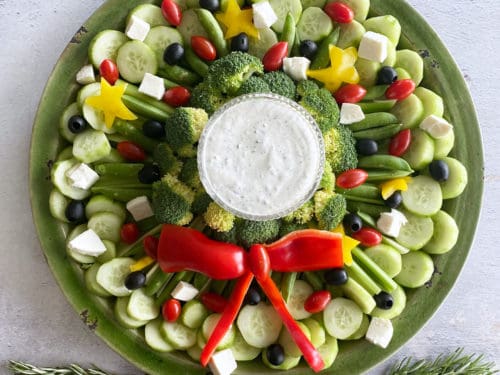 https://prettyprovidence.com/wp-content/uploads/2022/11/christmas-veggie-tray-feature-500x375.jpg