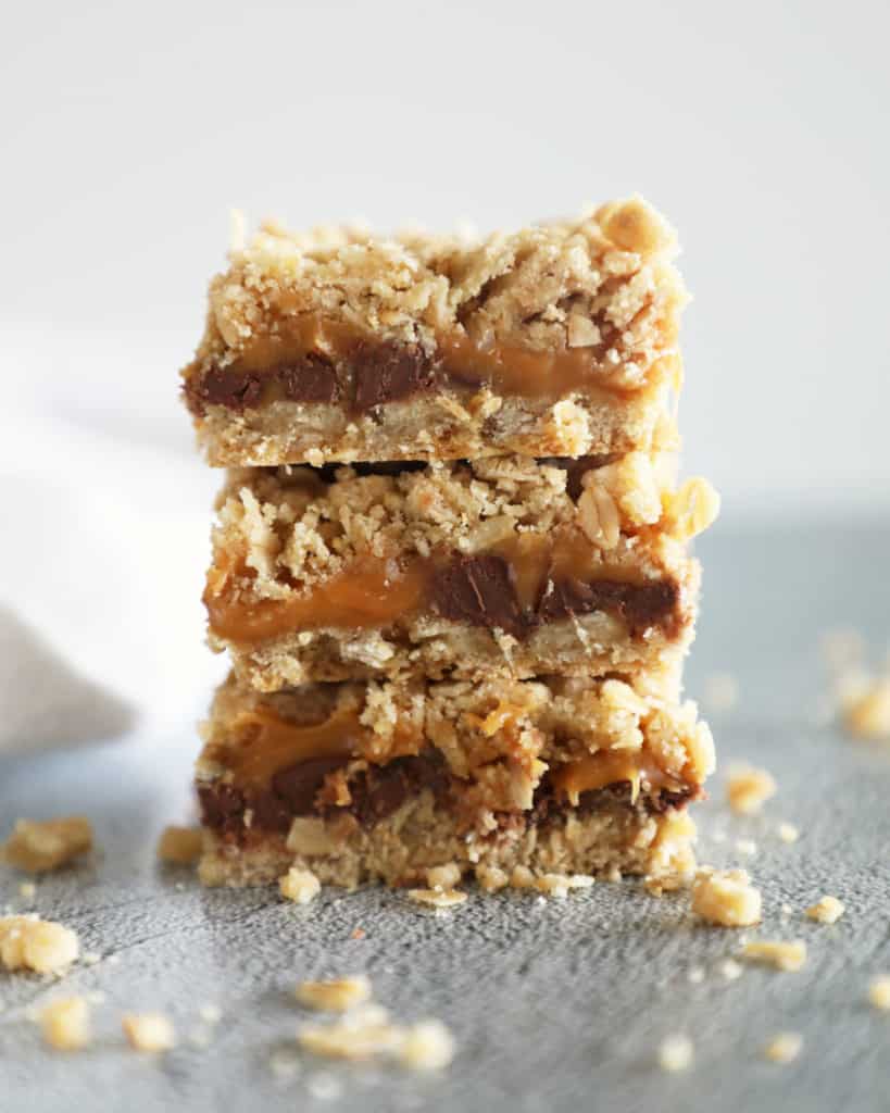 Oatmeal Carmelitas Bars - Pretty Providence