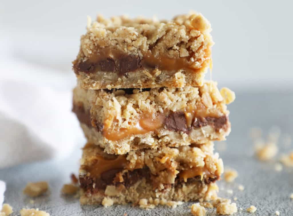 Oatmeal Carmelitas Bars - Pretty Providence