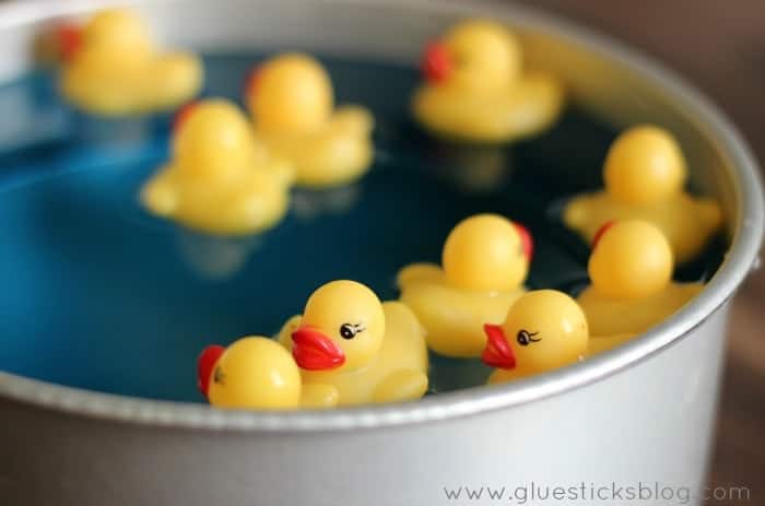 Rubber Duck baby shower game.