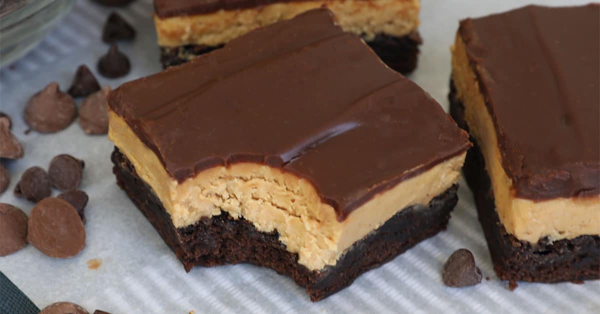 Peanut Butter Buckeye Brownies - Pretty Providence